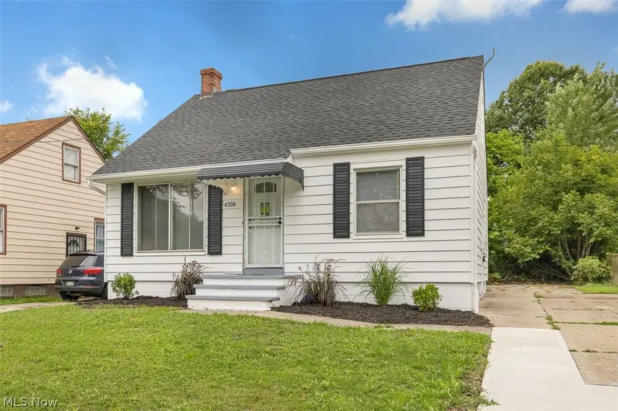 4358 Wyatt Road, Cleveland, OH 44128 - #3