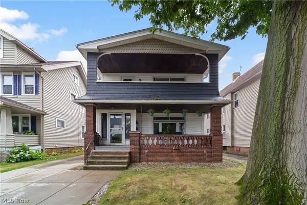 2029 Elbur Avenue, Lakewood, OH 44107