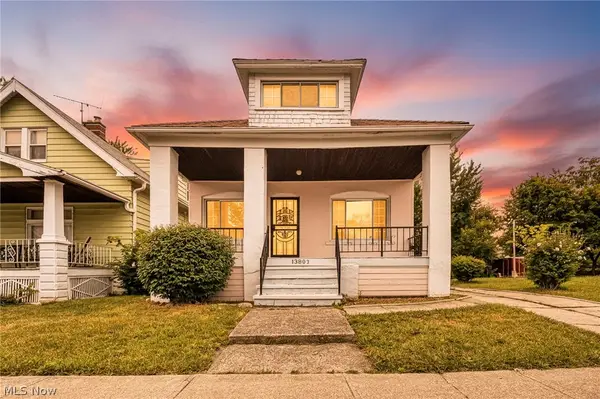 13805 Chapelside Avenue, Cleveland, OH 44120
