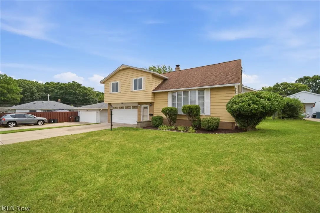 2475 Robinhood Drive, Parma, OH 44134 - #1