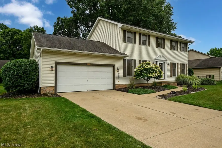 829 Dan Avenue, Canal Fulton, OH 44614 - #3