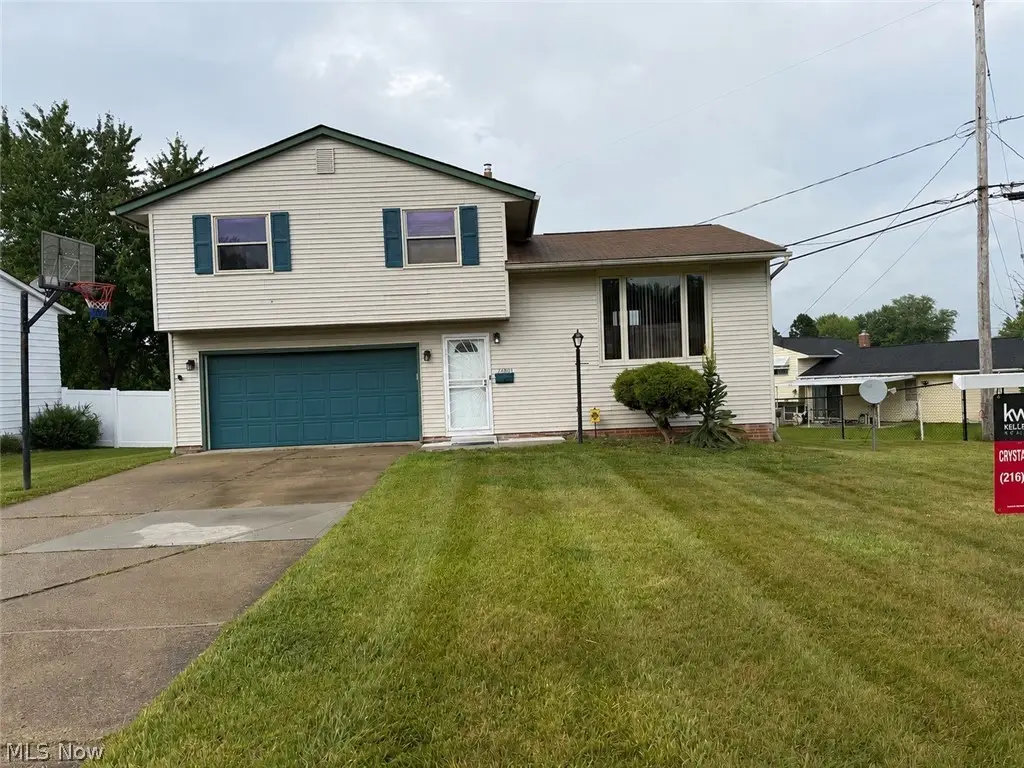 24881 Ridgeline Drive, Bedford Heights, OH 44146 - #1