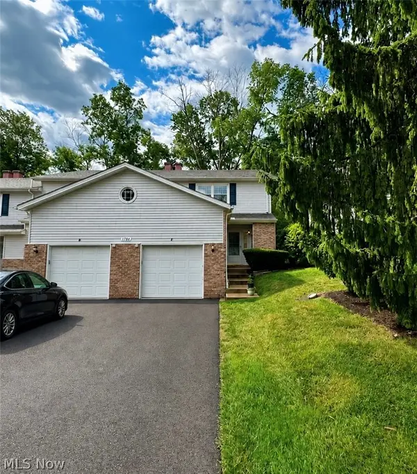 1780 Rolling Hills Drive #F, Twinsburg, OH 44087