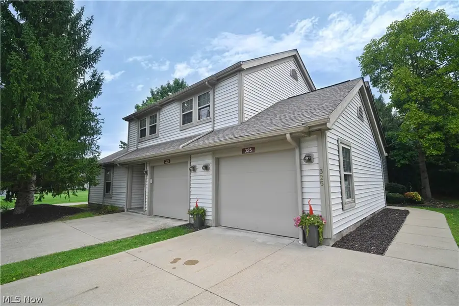 325 S Linden Court, Warren, OH 44484 - #2