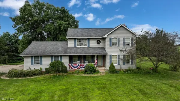 4429 Deerfield Nw Avenue, North Lawrence, OH 44666