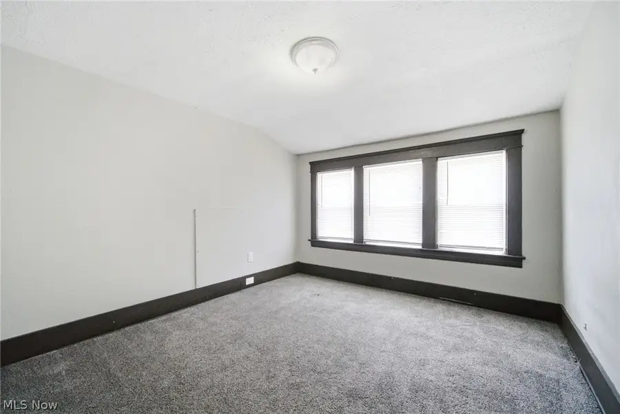 15901 Pythias Avenue, Cleveland, OH 44110 - #3