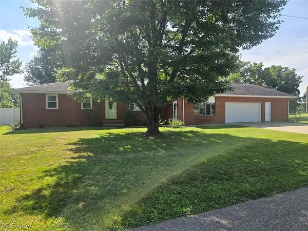 11364 West Avenue, Sandyville, OH 44671