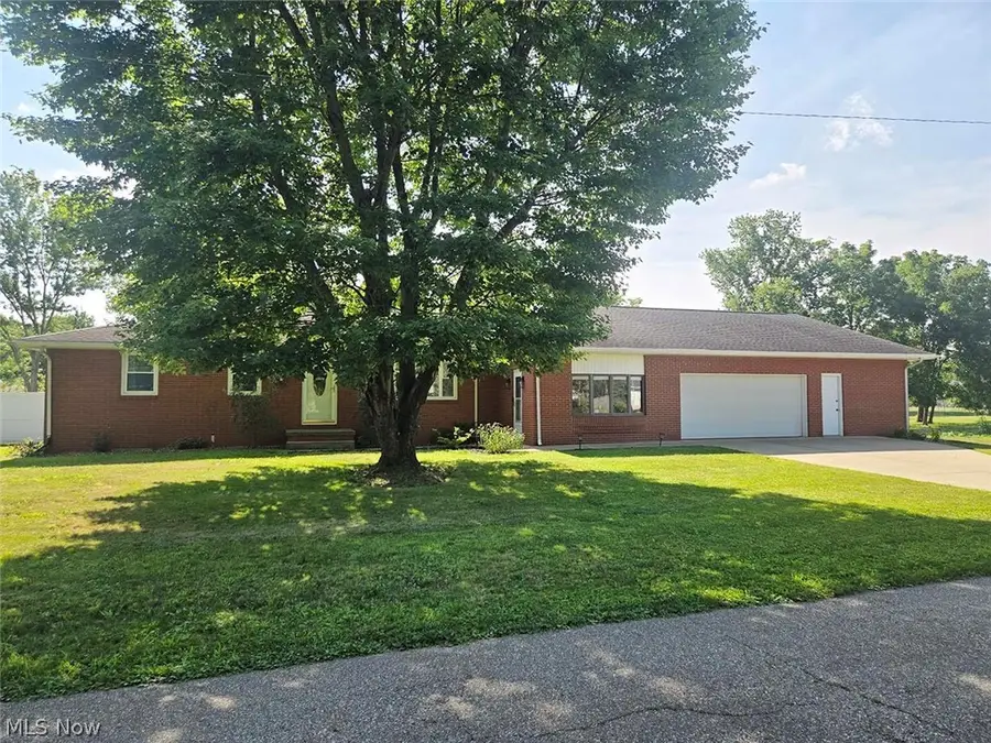 11364 West Avenue, Sandyville, OH 44671 - #2