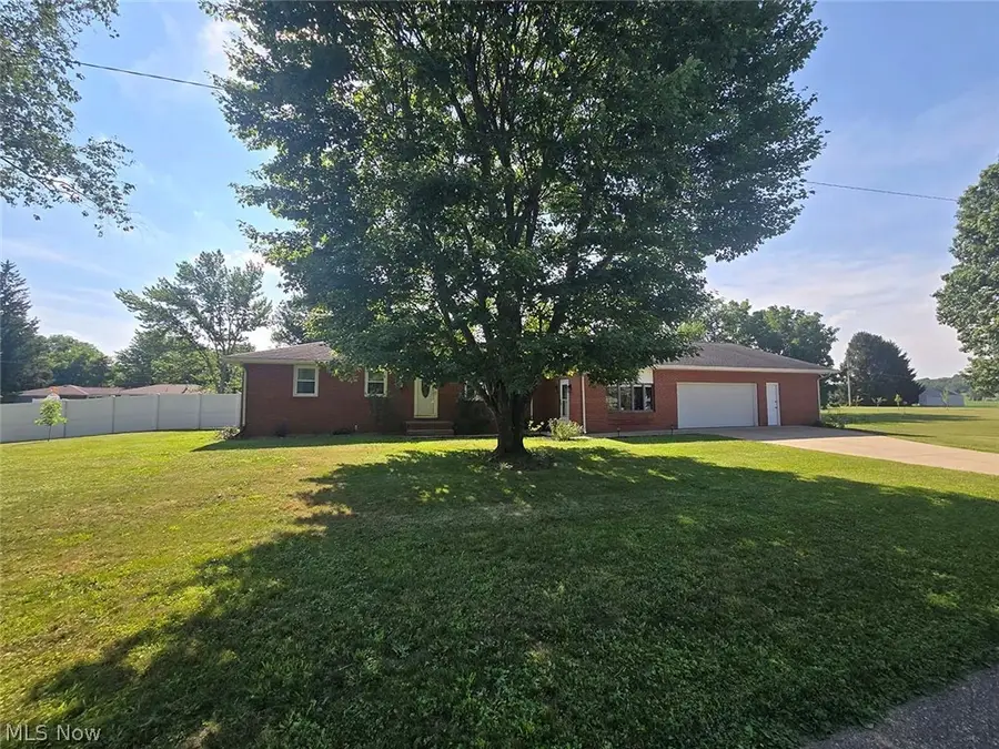 11364 West Avenue, Sandyville, OH 44671 - #3
