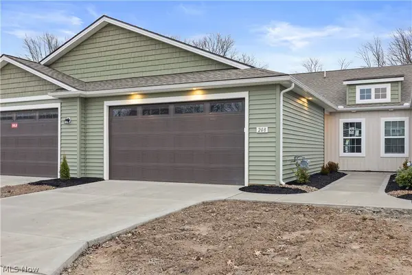 509 Eldemire Lane, Elyria, OH 44035