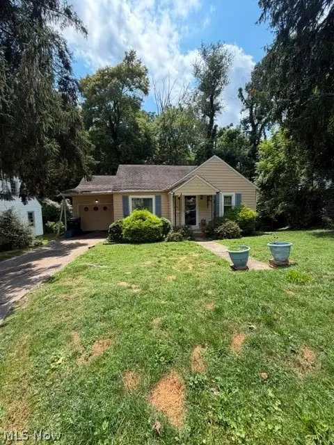 2090 Norwood Boulevard, Zanesville, OH 43701