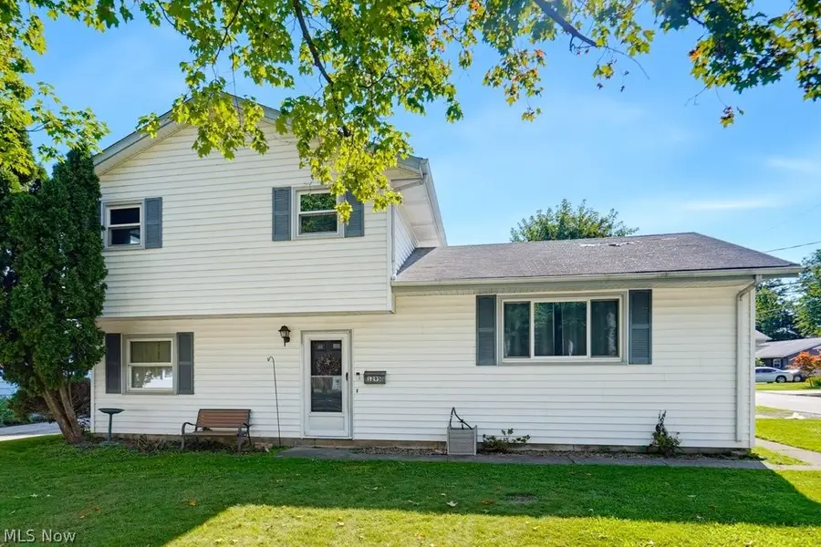 1295 Mohegan Trail, Willoughby, OH 44094 - #2