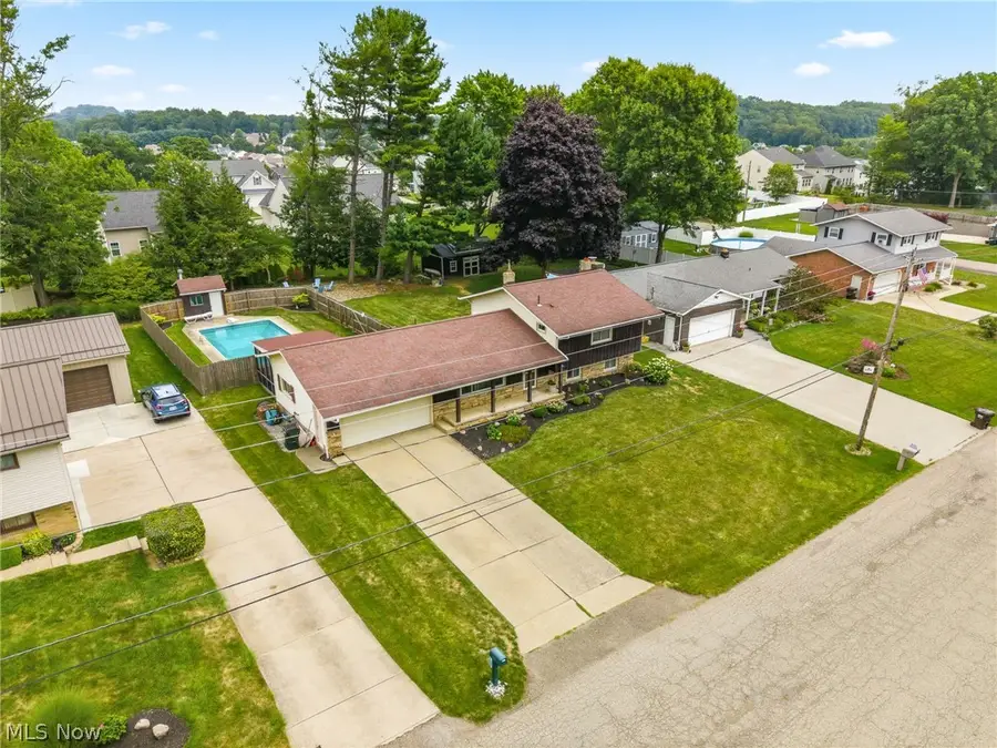 2812 Roanoke Nw Street, Massillon, OH 44646 - #2