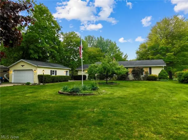 7386 Lake Road, Madison, OH 44057