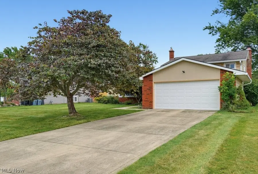 16331 Canterbury Drive, Strongsville, OH 44136 - #2
