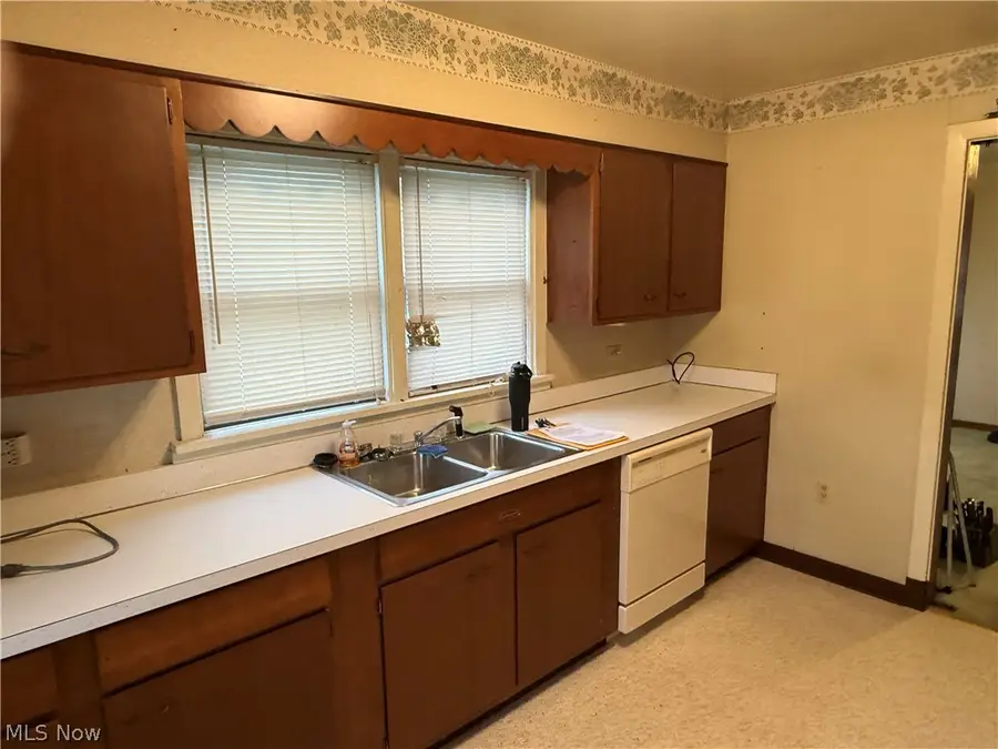 4842 Noble Street, Bellaire, OH 43906 - #3