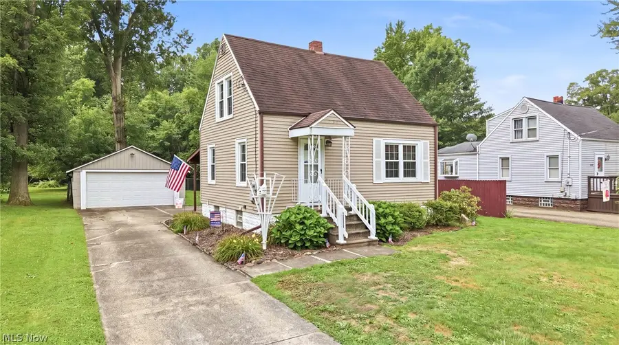 2036 Overland Ne Avenue, Warren, OH 44483 - #2