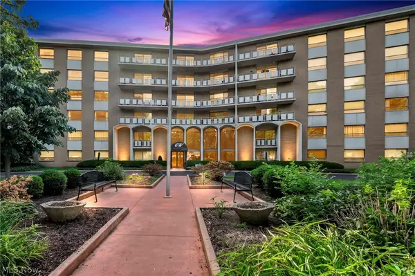 3400 Wooster Road #502, Rocky River, OH 44116
