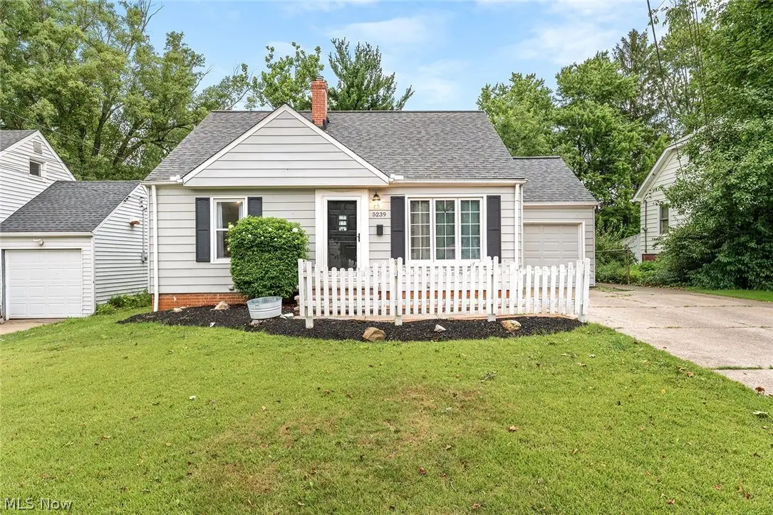 5239 Edenhurst Road, Lyndhurst, OH 44124 - #1