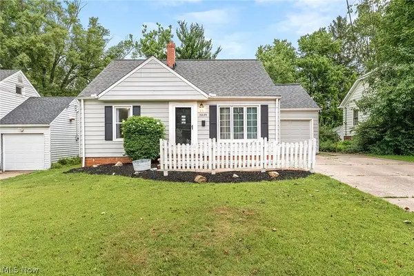 5239 Edenhurst Road, Lyndhurst, OH 44124