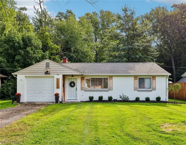 5803 Lake Road, Mentor on the Lake, OH 44060