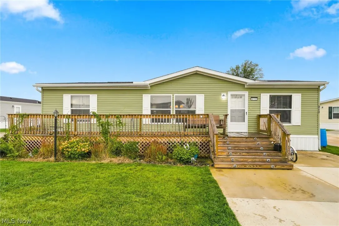 313 Eagle Circle, Elyria, OH 44035 - #1