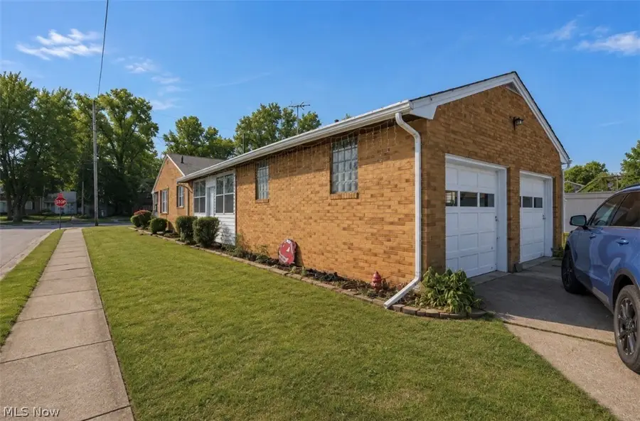 560 E Milton Street, Alliance, OH 44601 - #3