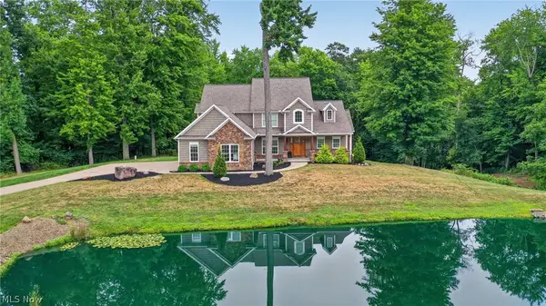 9609 Cliffview Nw Street, Clinton, OH 44216