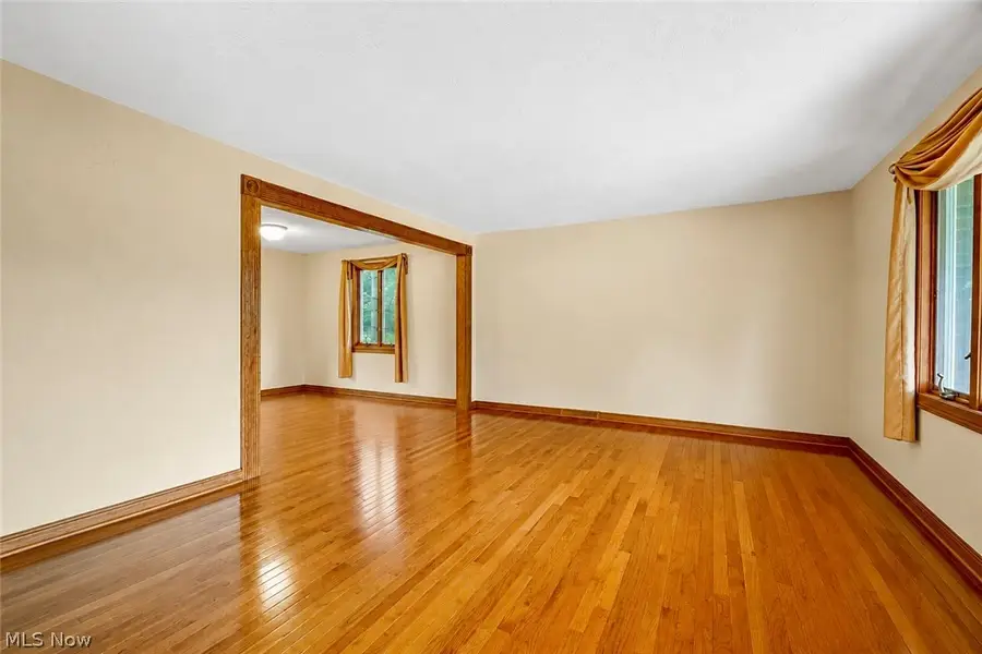 679 S Lake Street, Amherst, OH 44001 - #3