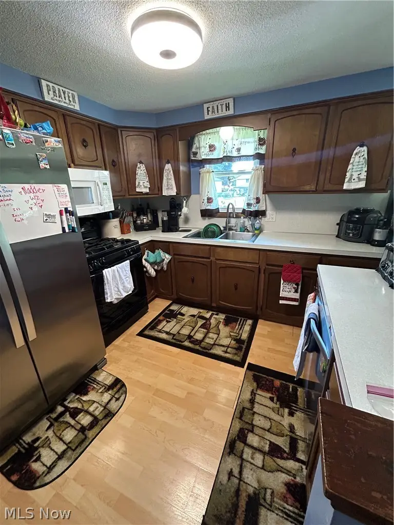 6641 Hillfield Nw Street, North Canton, OH 44720 - #2