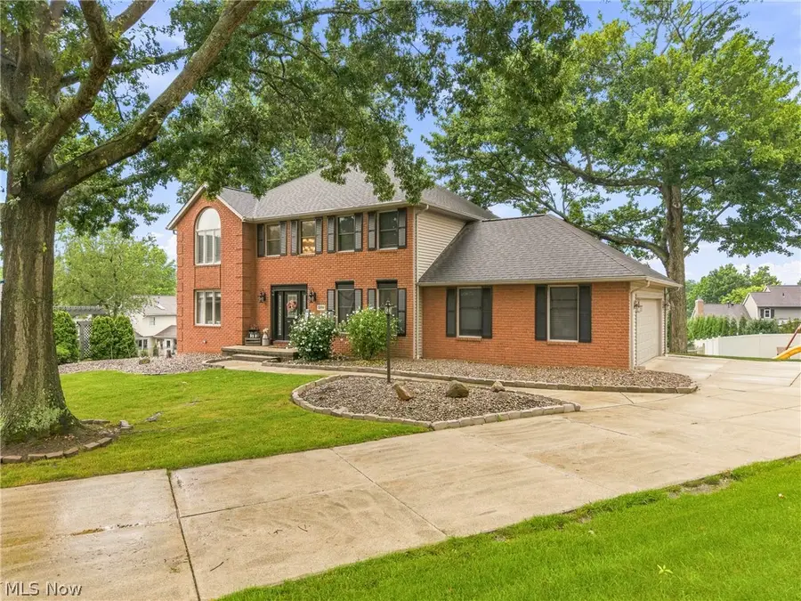 3379 Stratham Nw Circle, Canton, OH 44708 - #2