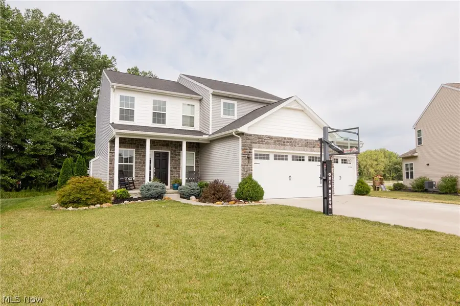 37456 W Fenwick Drive, North Ridgeville, OH 44039 - #2