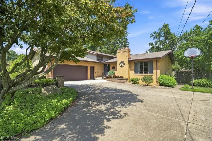 1451 Doncaster Drive, Youngstown, OH 44511 - #2