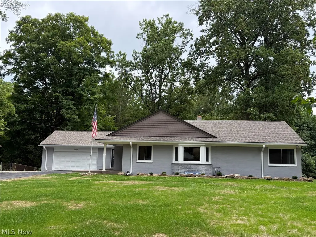 2120 Arms Drive, Girard, OH 44420 - #1