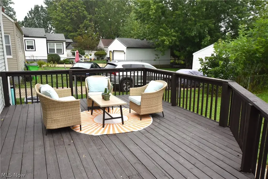 565 E Hopocan Avenue, Barberton, OH 44203 - #2