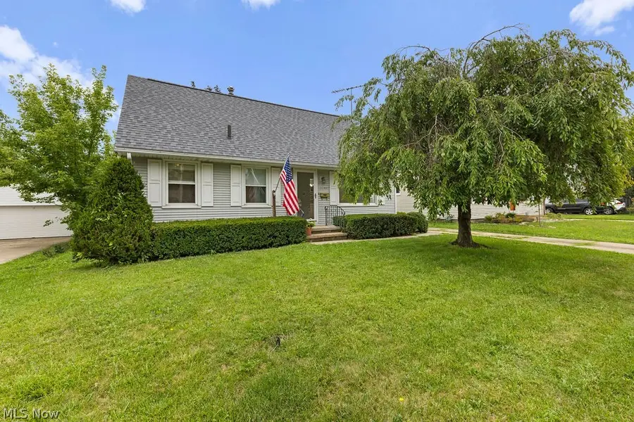 1107 Silver Lake Avenue, Cuyahoga Falls, OH 44223 - #2