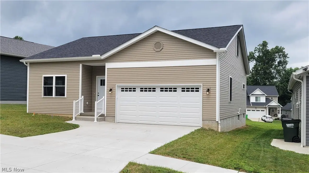 385 Thorn Way, Doylestown, OH 44230 - #1