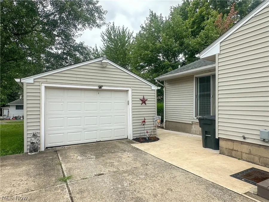 918 Lincoln Avenue, Niles, OH 44446 - #2