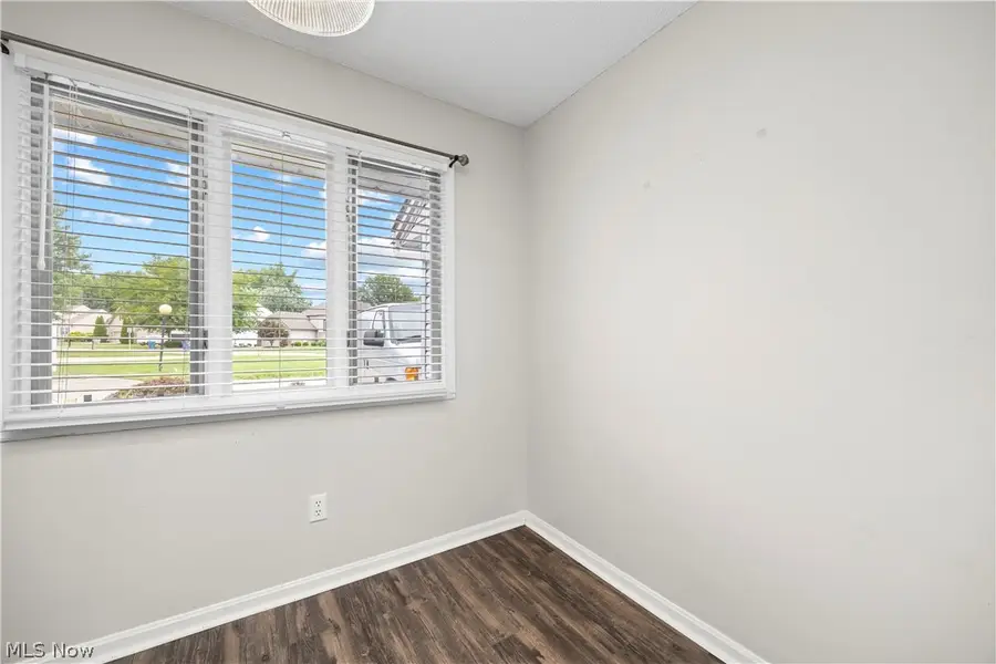 4648 Oak Point Road, Lorain, OH 44053 - #3
