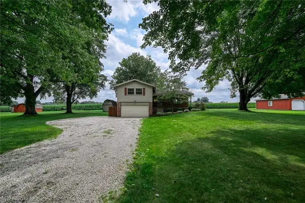 496 Howe Road, Kent, OH 44240