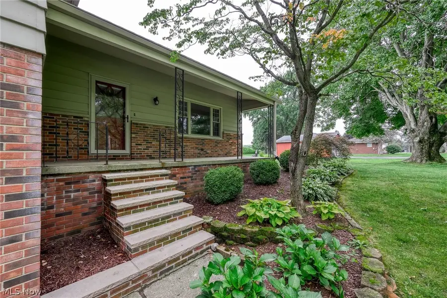 496 Howe Road, Kent, OH 44240 - #3