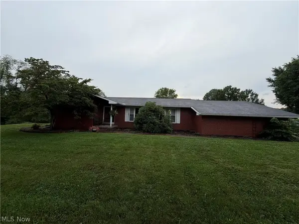 1038 College Se Drive, New Philadelphia, OH 44663
