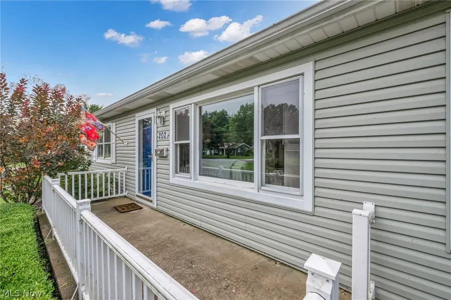 202 Roosevelt Drive, Geneva, OH 44041 - #3
