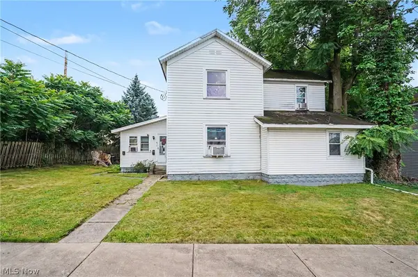 17 W Wilson Avenue, Girard, OH 44420