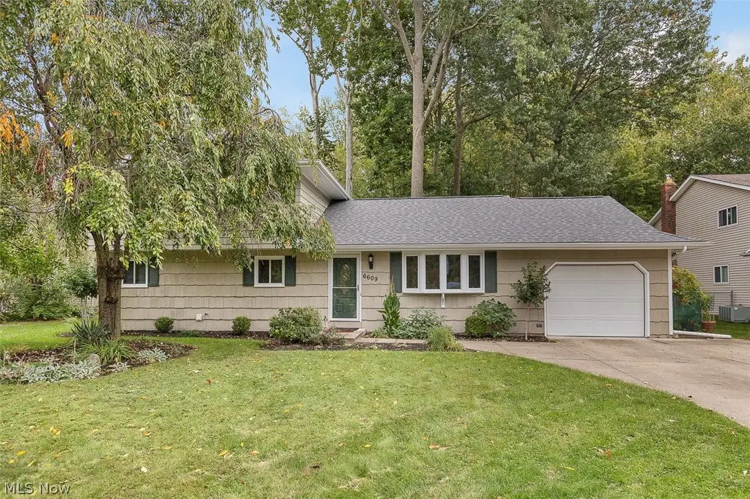 6609 Debbie Drive, North Ridgeville, OH 44039 - #1