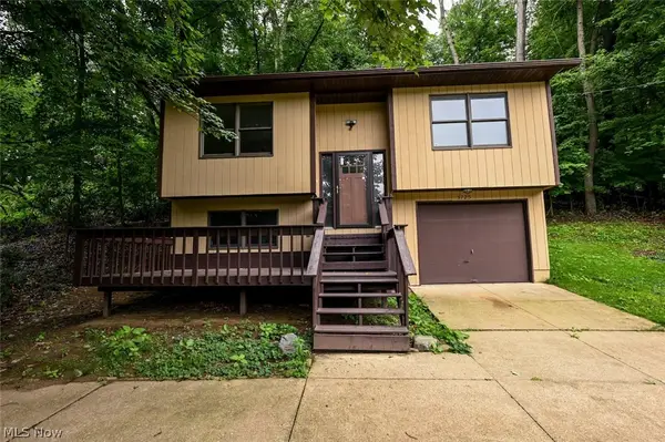 3725 Rome Drive, New Franklin, OH 44319