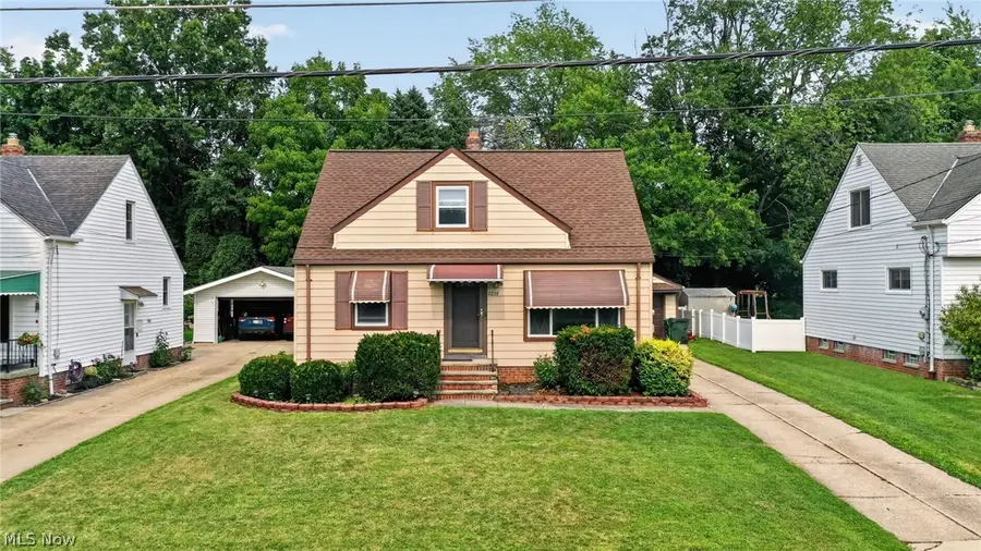 2239 Larchmont Drive, Wickliffe, OH 44092 - #2