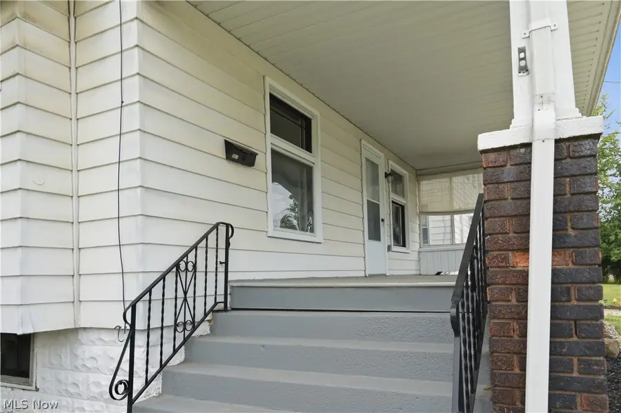 521 Cambridge Avenue, Youngstown, OH 44502 - #3