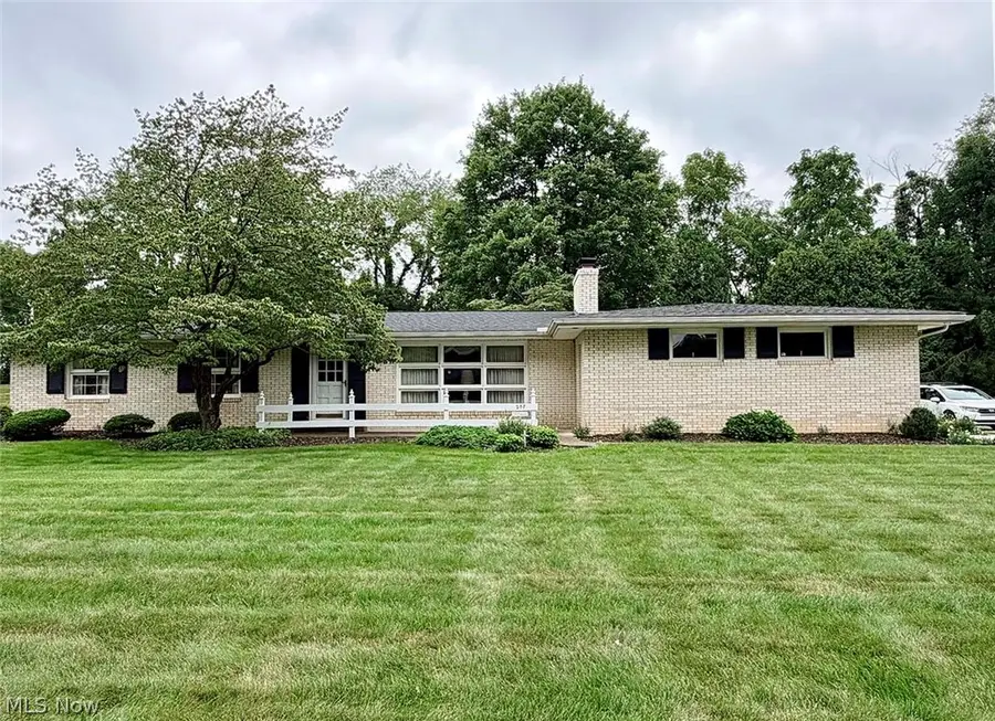 207 Terry Ne Avenue, Massillon, OH 44646 - #2