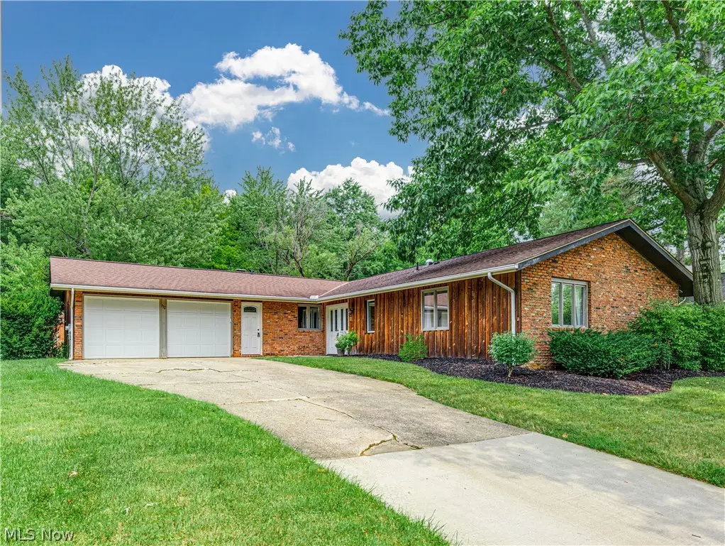 132 Parkview Drive, Aurora, OH 44202 - #1